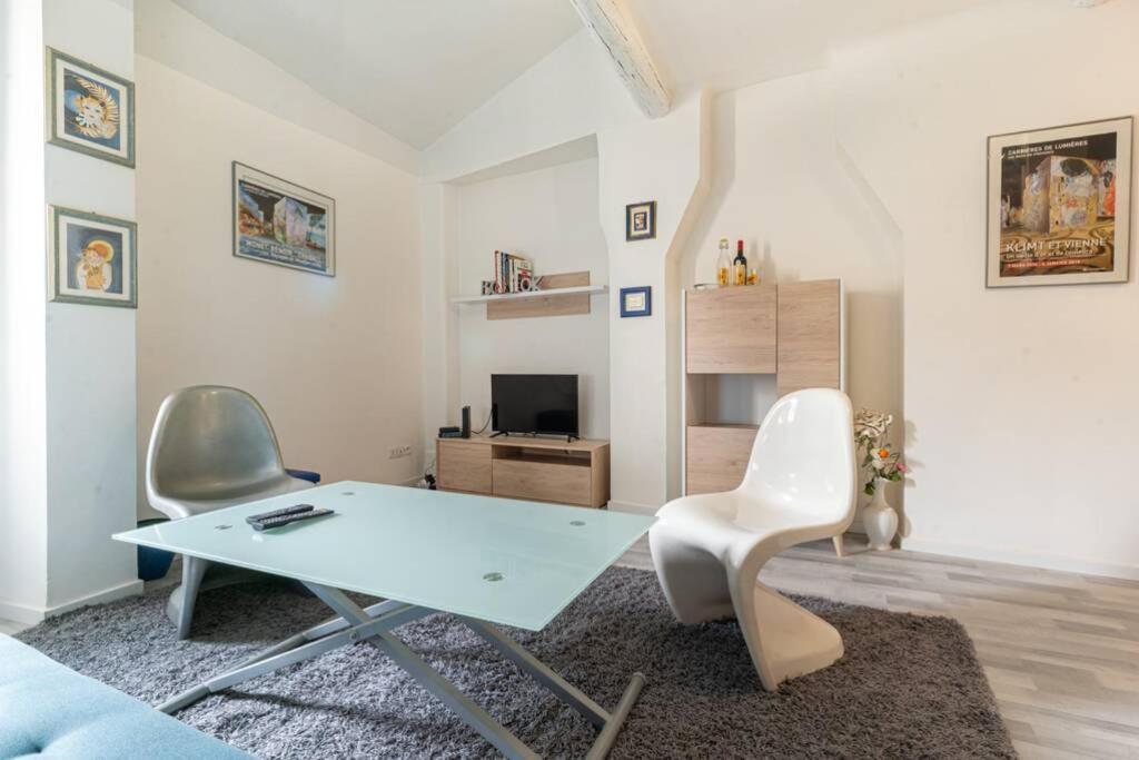 Le Charme Du Medieval Dans Un Appartement Cosy 耶尔 外观 照片